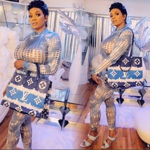 Meet your Posher, Posh